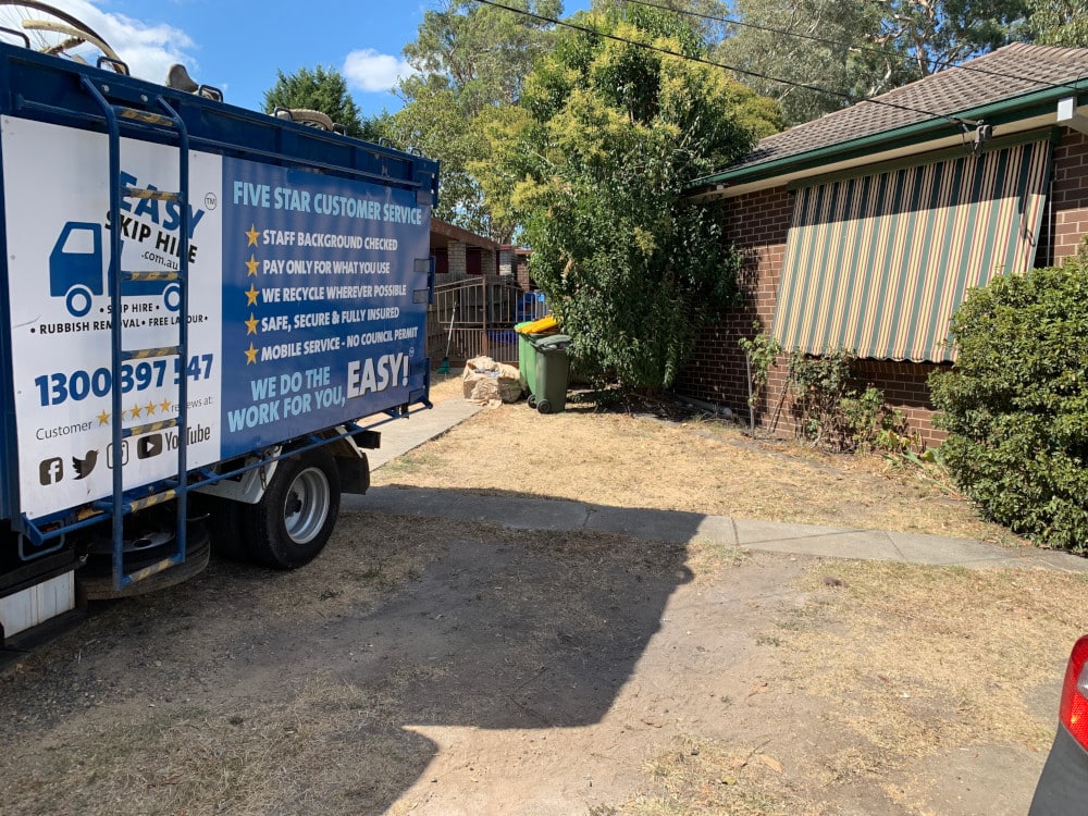 easy skip hire rubbish removal in geelong