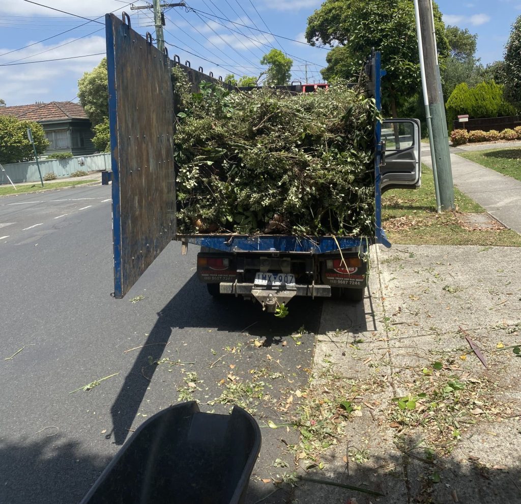 RUBBISH-REMOVALISTS-RUBBISH-GREENWASTE-COLLECTION